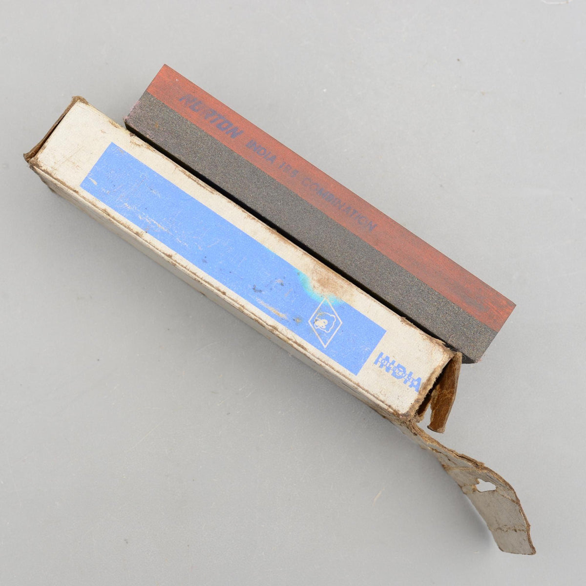 Norton India Bear Combination Oilstone IB6 Sharpening Stone