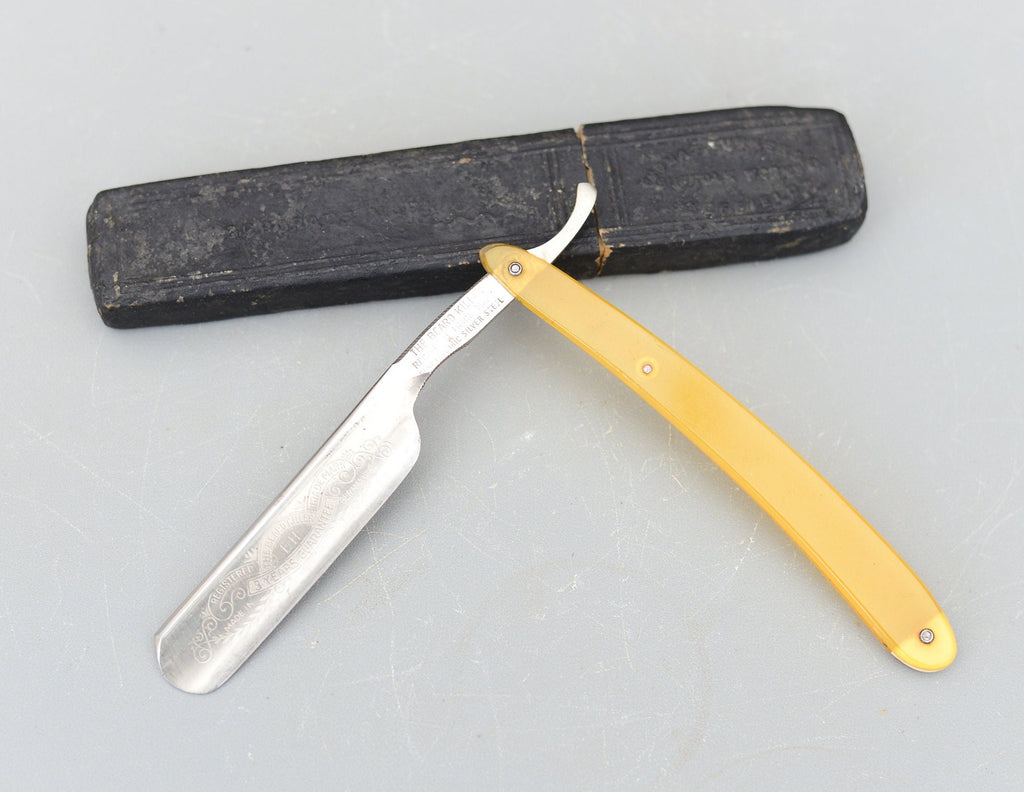 Vintage Ernst Henkels “The Beard K-r” N 77 Solingen Straight Razor