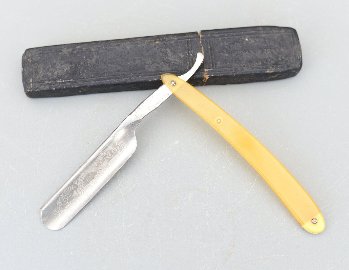 Vintage Ernst Henkels “The Beard K-r” N 77 Solingen Straight Razor