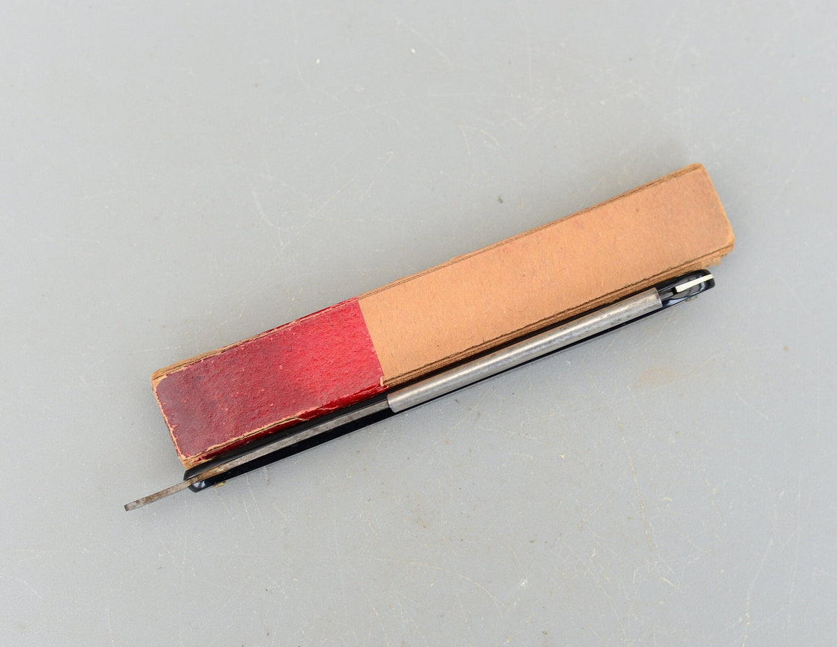 Vintage Erik Anton Berg Shark Straight Razor Eskilstuna Sweden