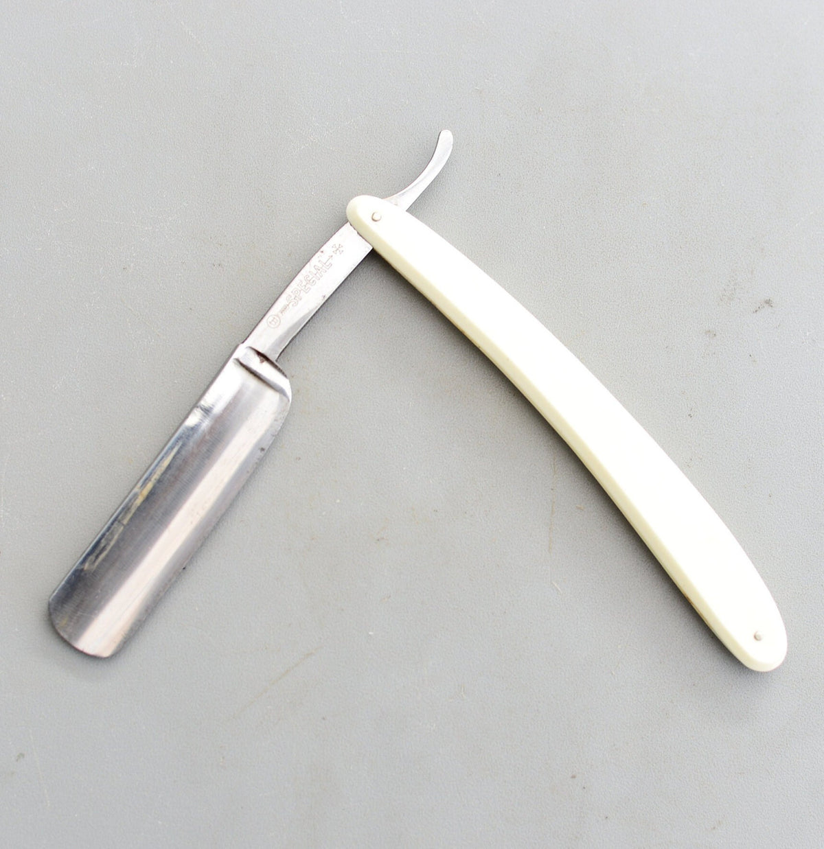 Vintage Wade & Butcher Special Sheffield England Straight Razor