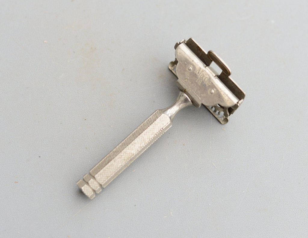 Vintage Ever Ready Travel Safety Razor Made in England
