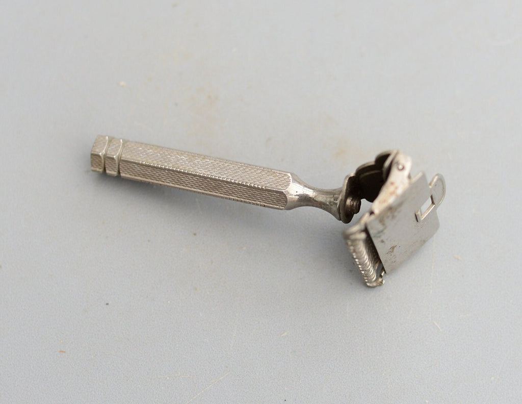 Vintage Ever Ready Travel Safety Razor Made in England