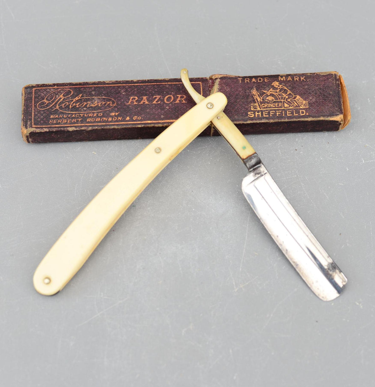Vintage Herbert Robinson and Co Sheffield England Straight Razor