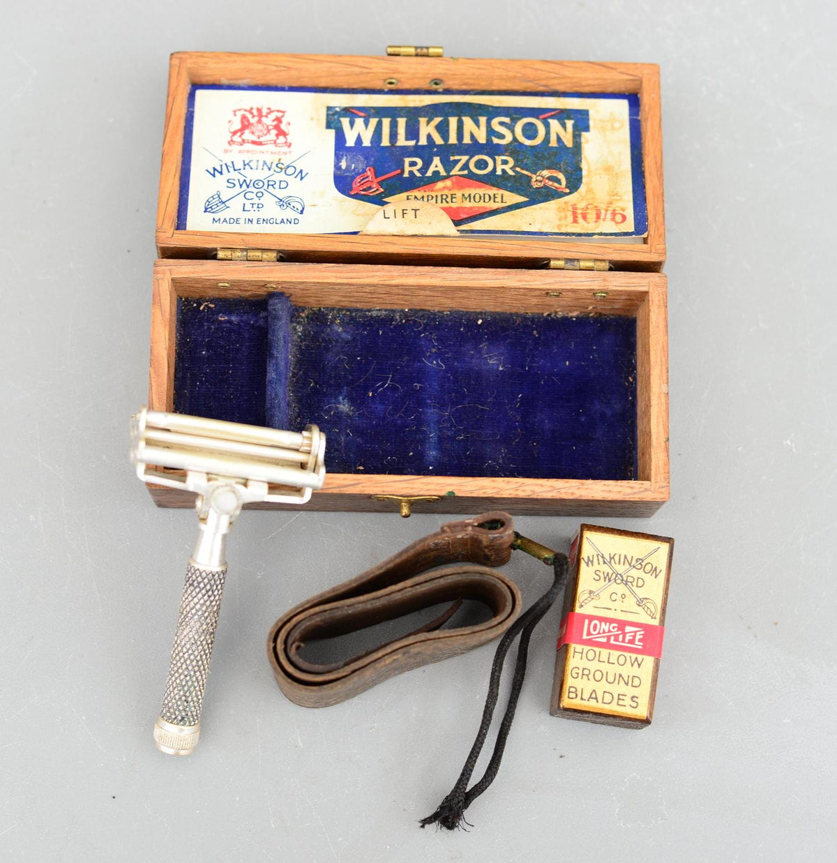 Vintage Wilkinson Auto Strop Travel Safety Razor Set England