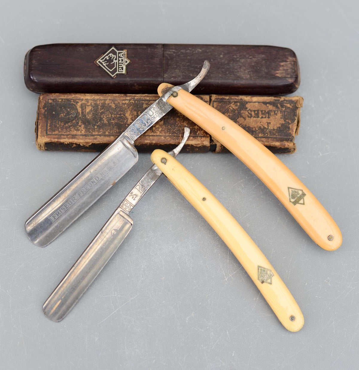 Set 2 Vintage PUMA Friseur Freund No 1 Straight Razors Solingen Germany