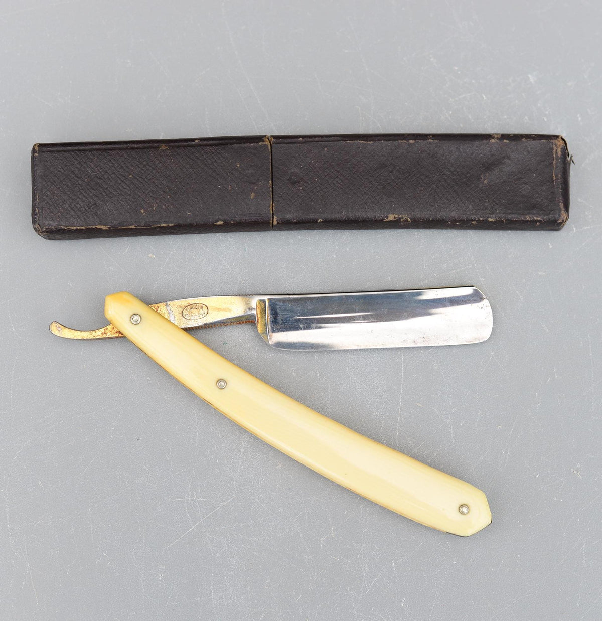 Vintage Chin Chat Elite Straight Razor Germany Box