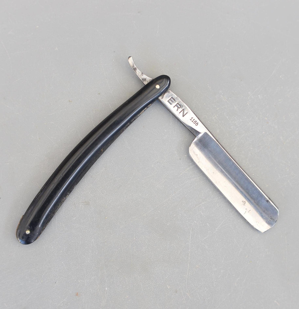 Vintage ERN 1166 Crown & Sword Germany Straight Razor