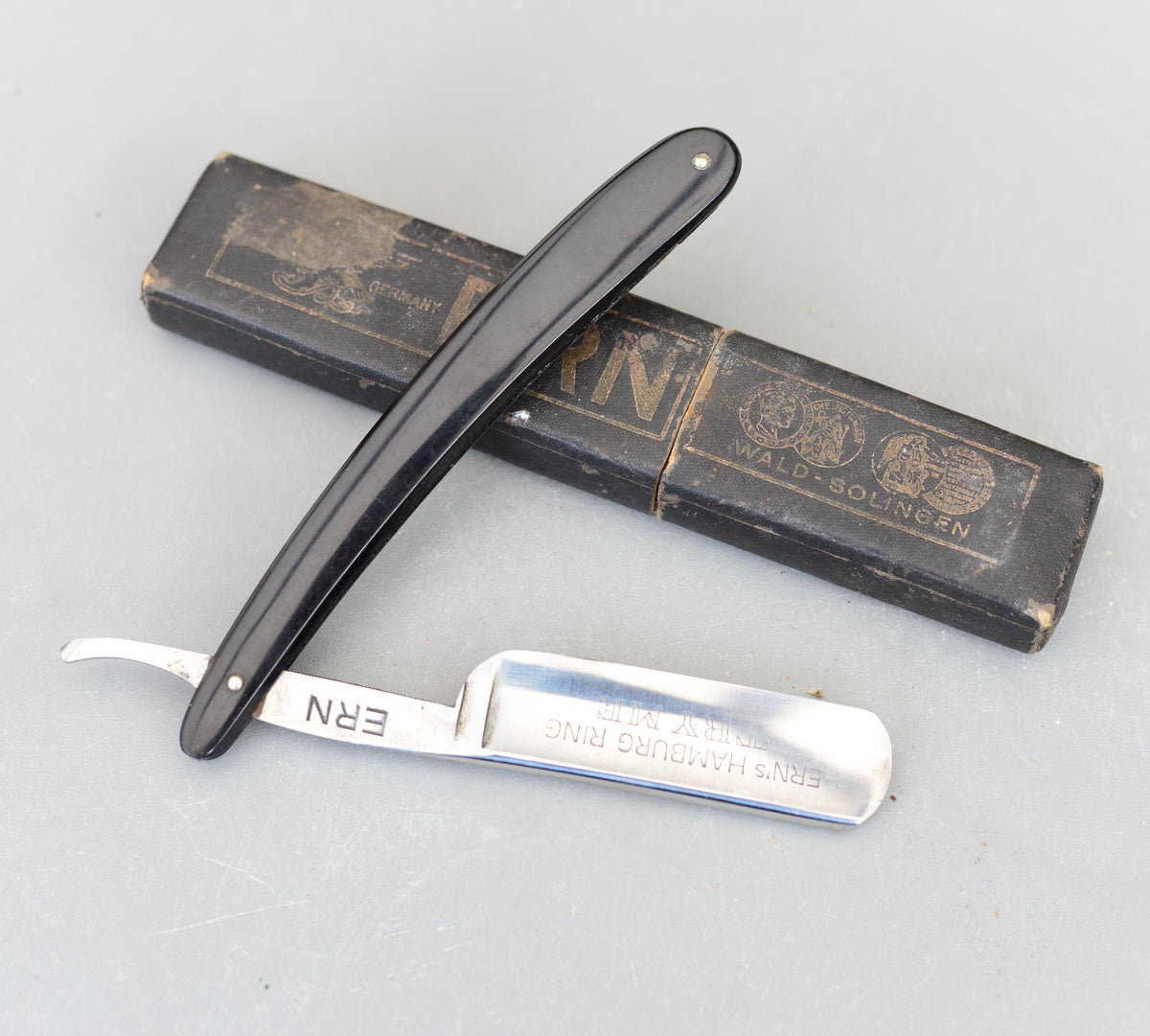 Vintage ERN 1915 Hamburg Ring Try Me Germany Straight Razor