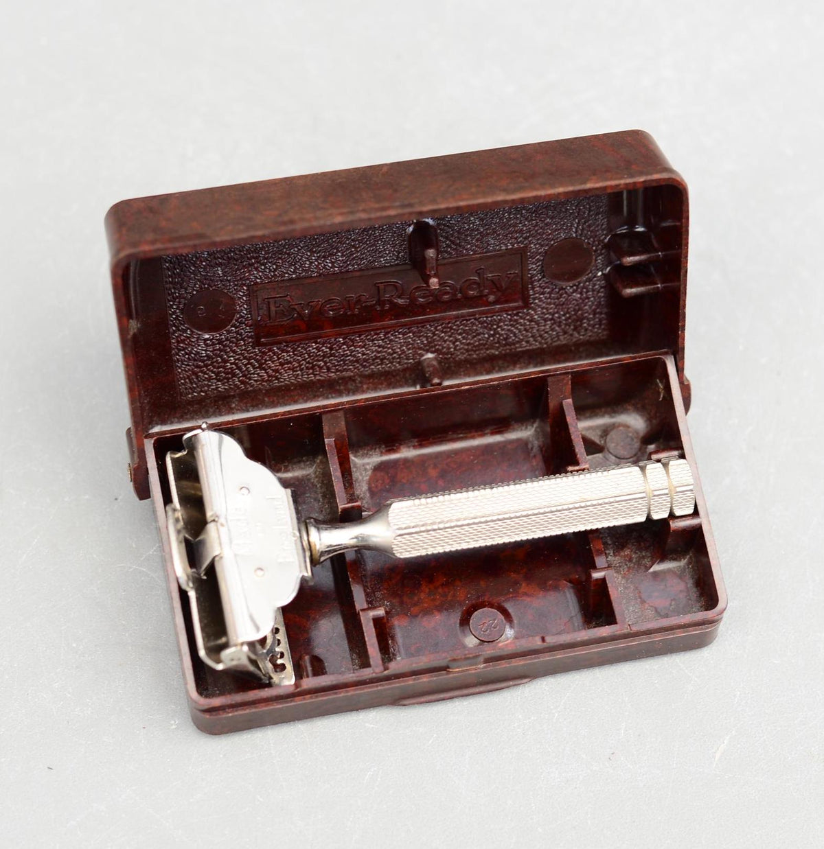 Vintage Ever Ready Travel Safety Razor Set England