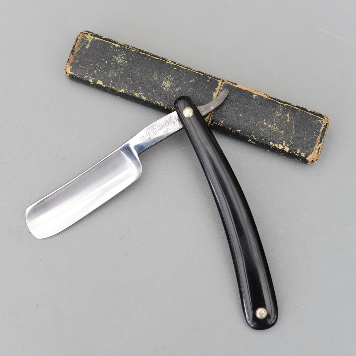 Vintage Huge VOOGD Sheffield England Straight Razor