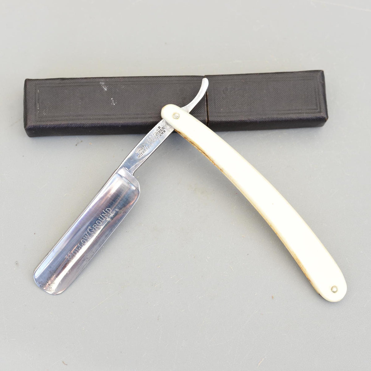 Vintage Taylor Witness Sheffield England Straight Razor