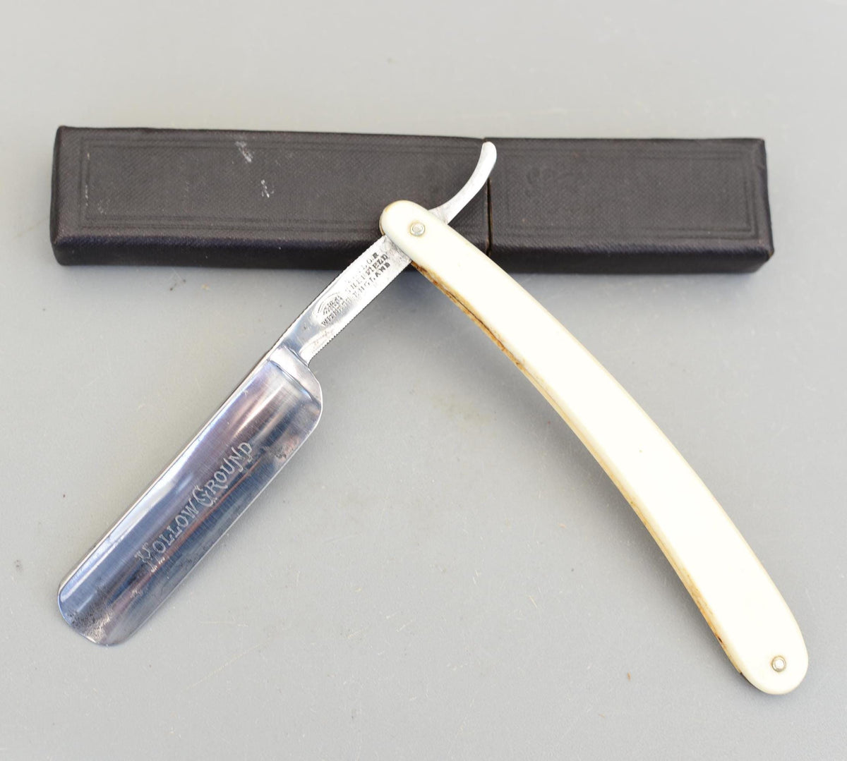 Vintage Taylor Witness Sheffield England Straight Razor