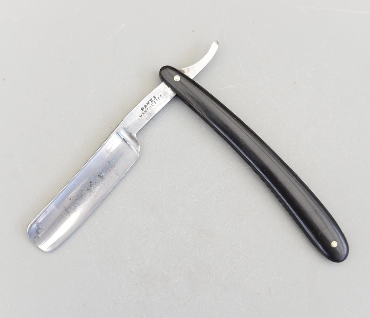 Vintage OATES Manchester Crown Straight Razor