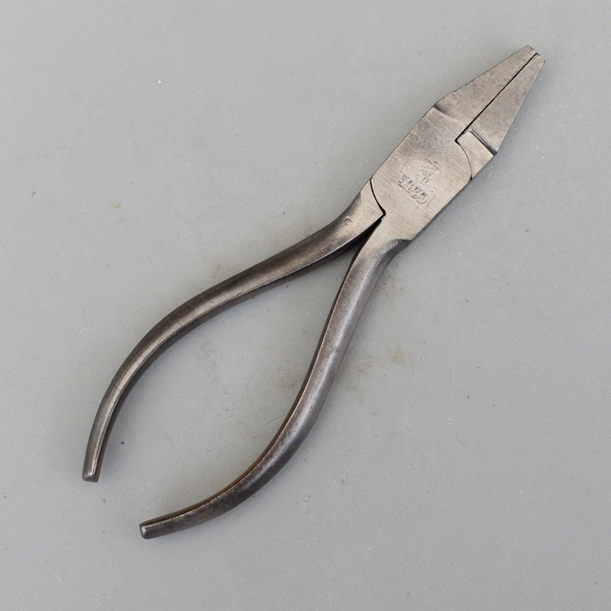 Vintage 1939 A.M. Crown Air Ministry 6'' Pliers England