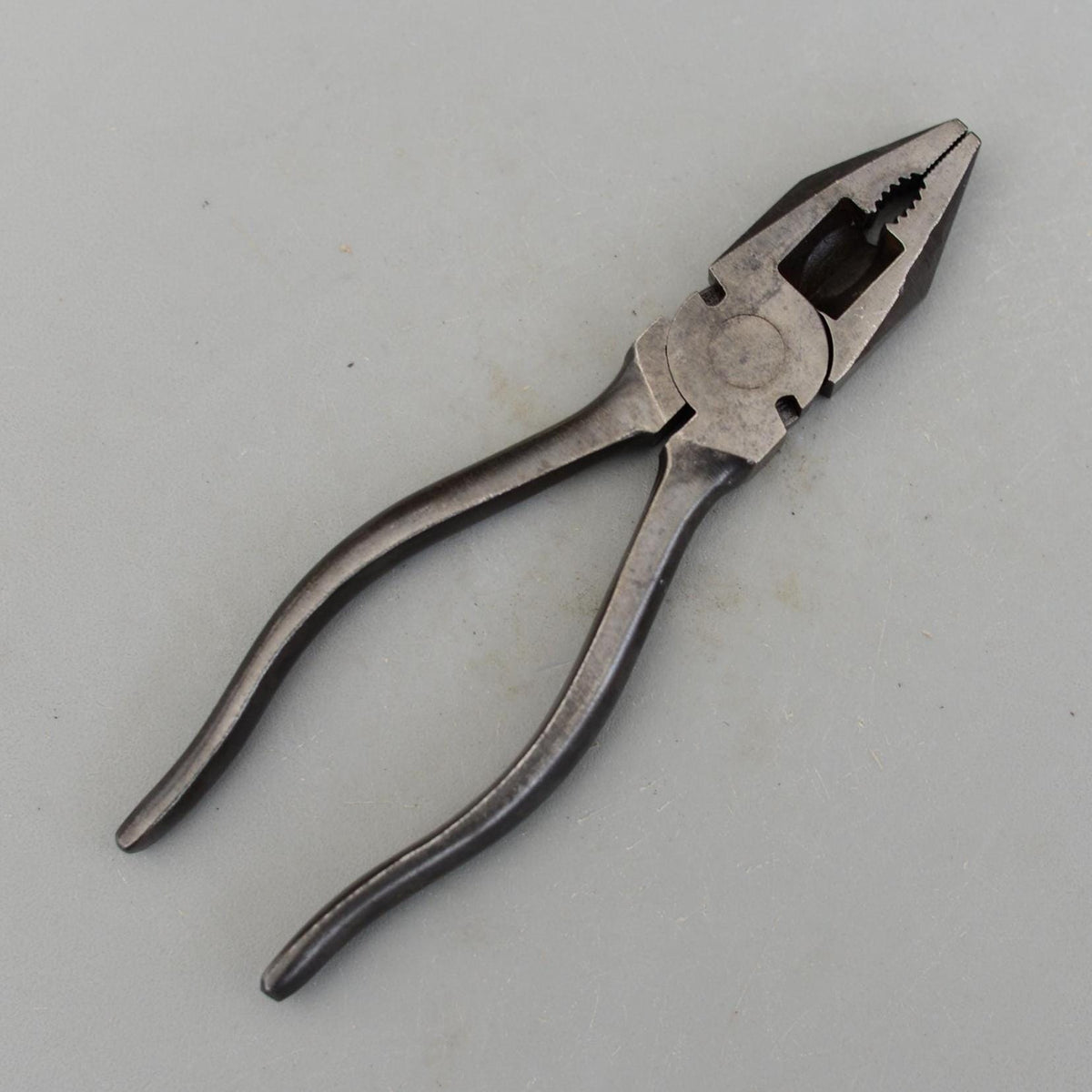 Vintage Elliott Lucas 6'' PW 216 England Pliers Cutters