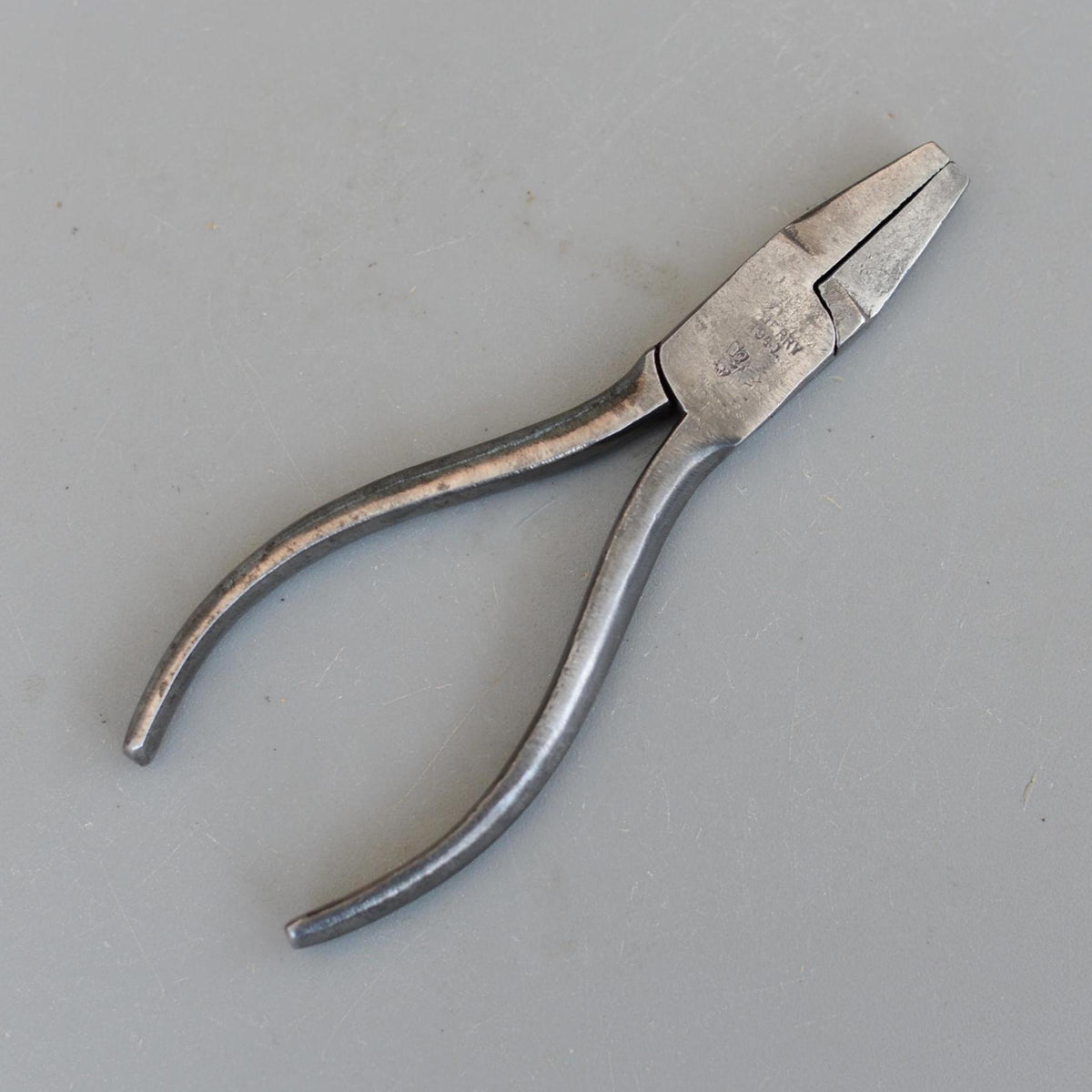 Vintage Berry 1941 A.M. Crown Air Ministry 6'' Pliers England