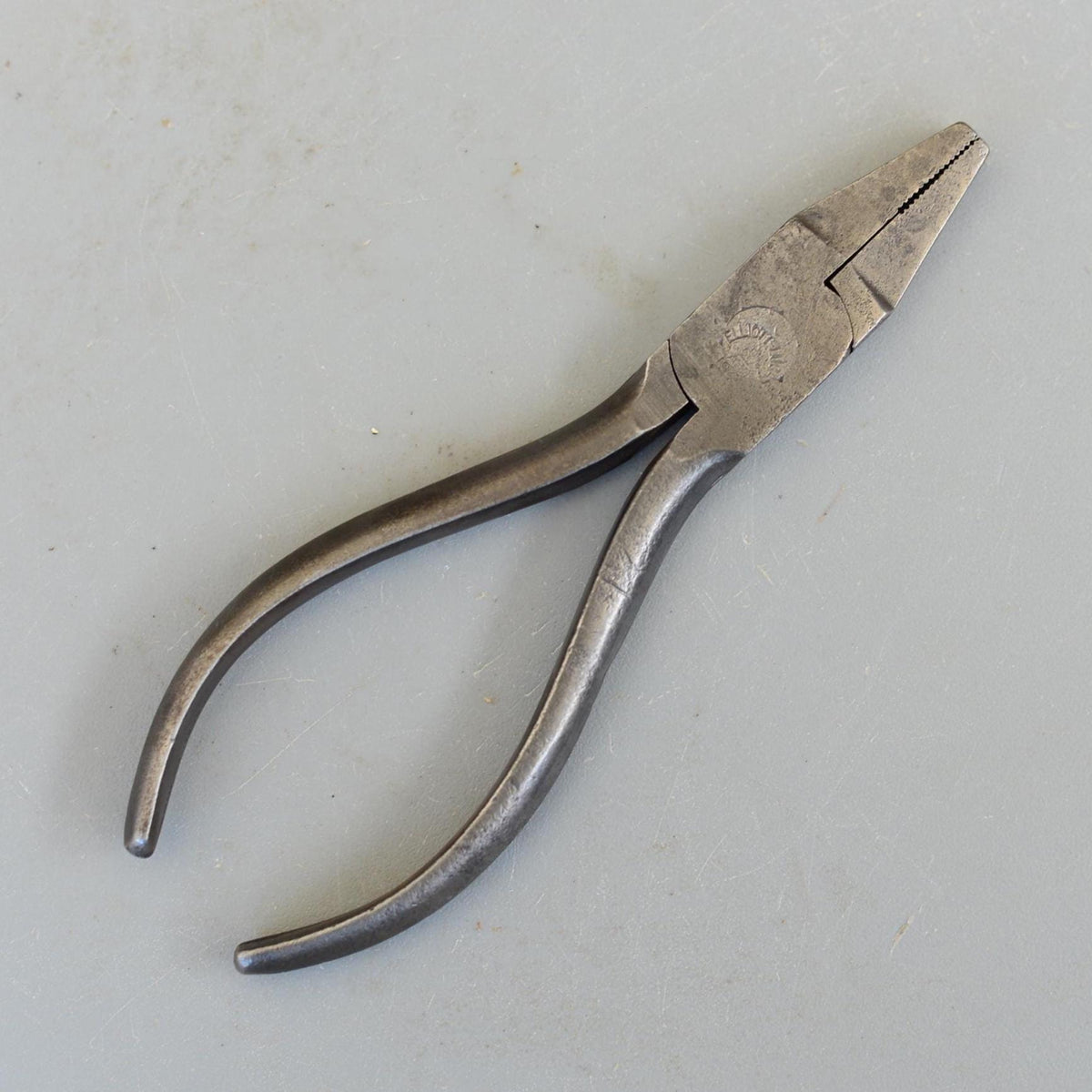Vintage Elliott Lucas 1944 A.M. Crown Air Ministry 6'' Pliers England