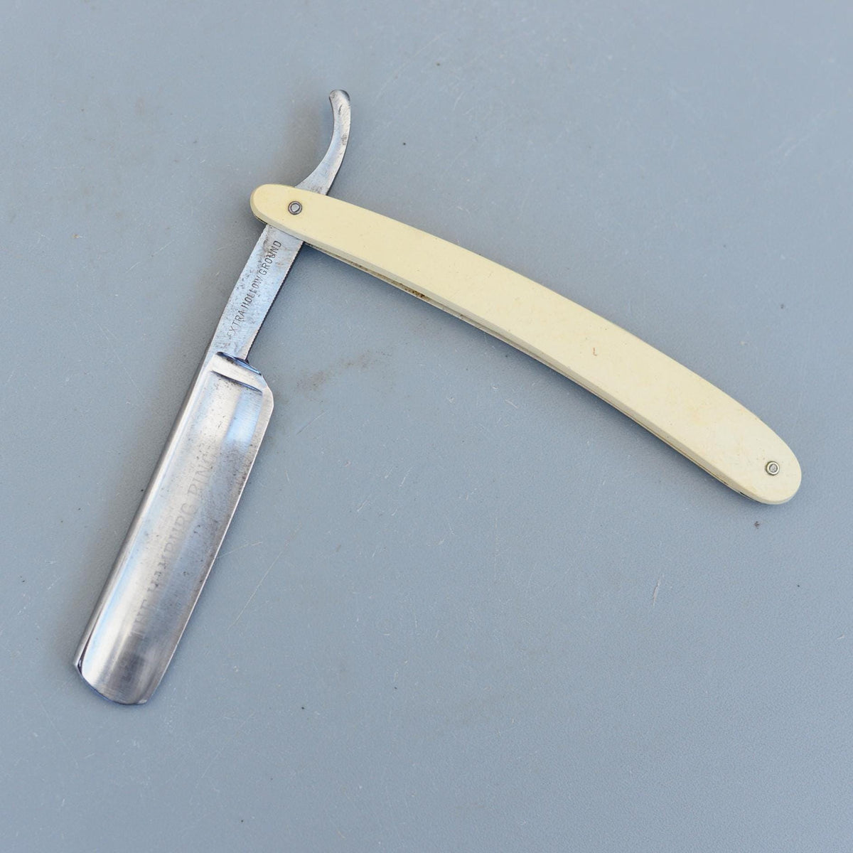 Vintage Hamburg Ring Straight Razor Germany