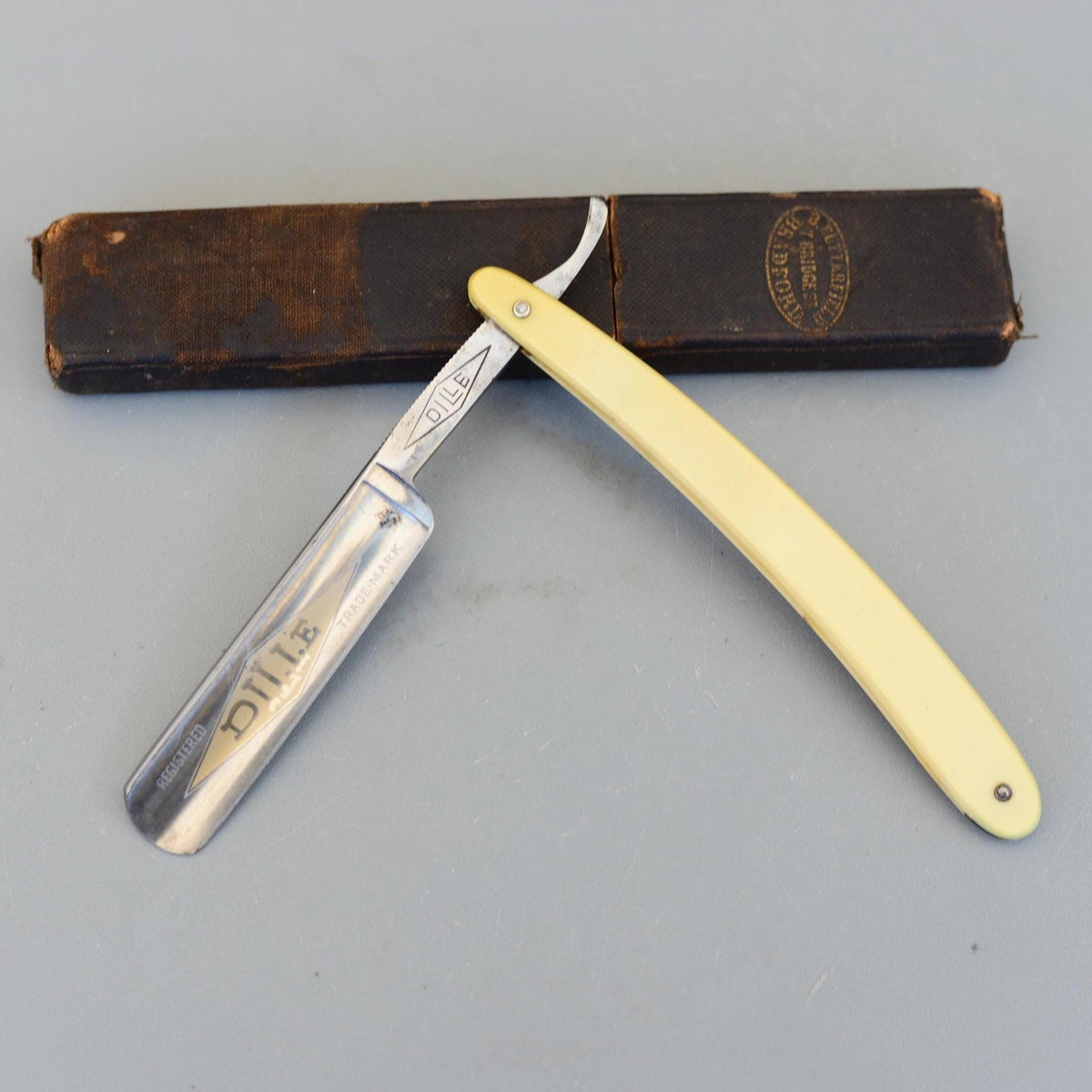 Vintage DILLE No 130 Germany Straight Razor