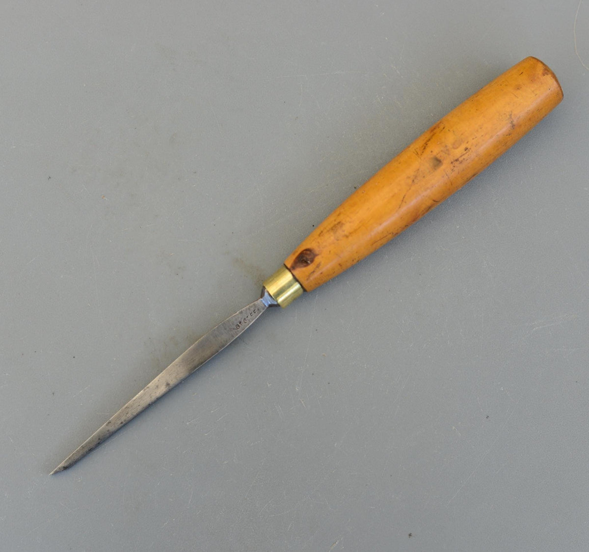 Vintage Governor Brand Cast Steel Carving Chisel 4mm Boxwood Handle