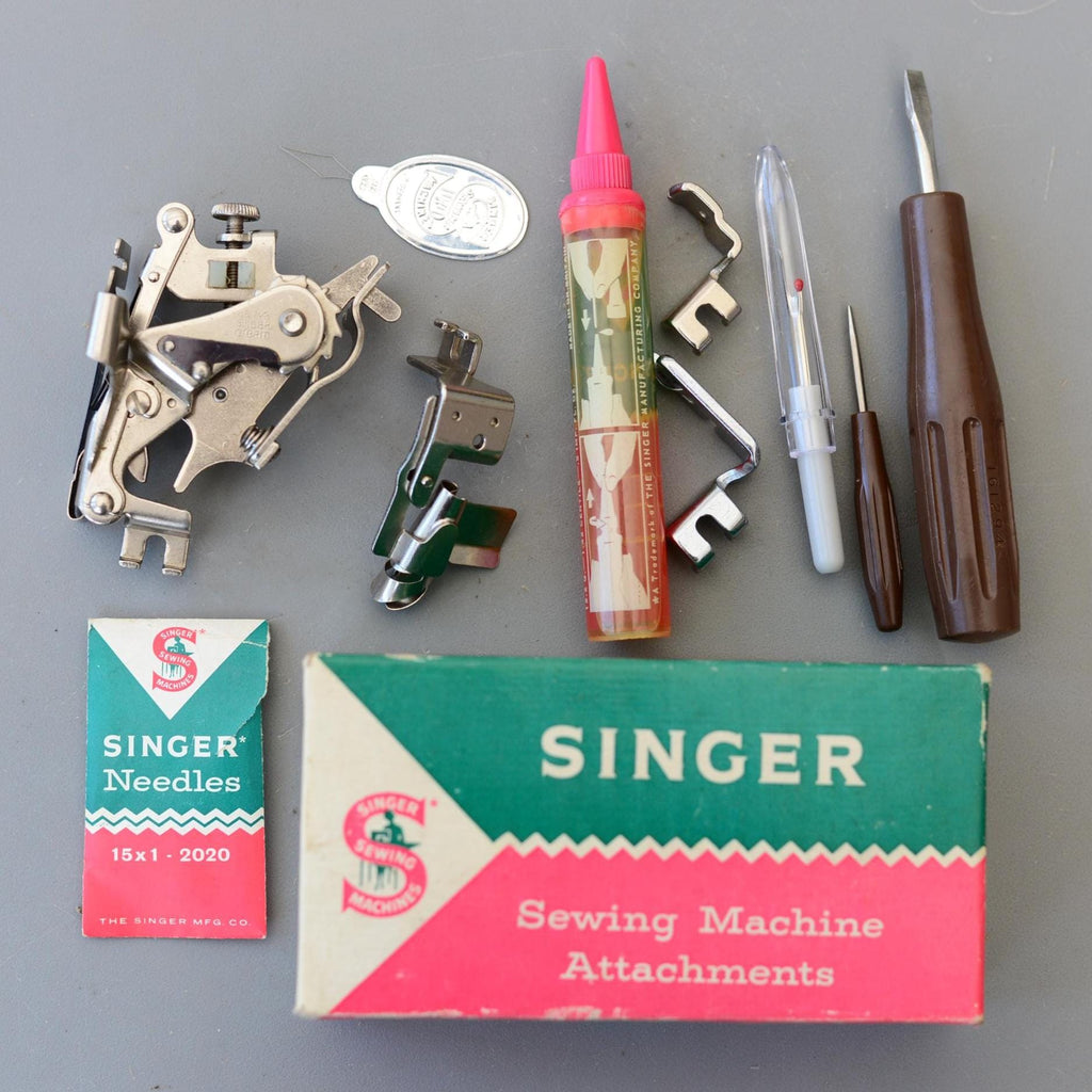 Vintage Singer Simanco Sewing Machine Accessories Box Oil Can Screwdrivers