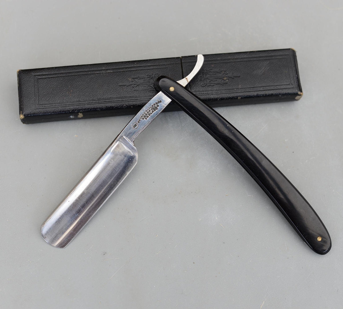 Vintage ART George Butler Co Straight Razor Sheffield