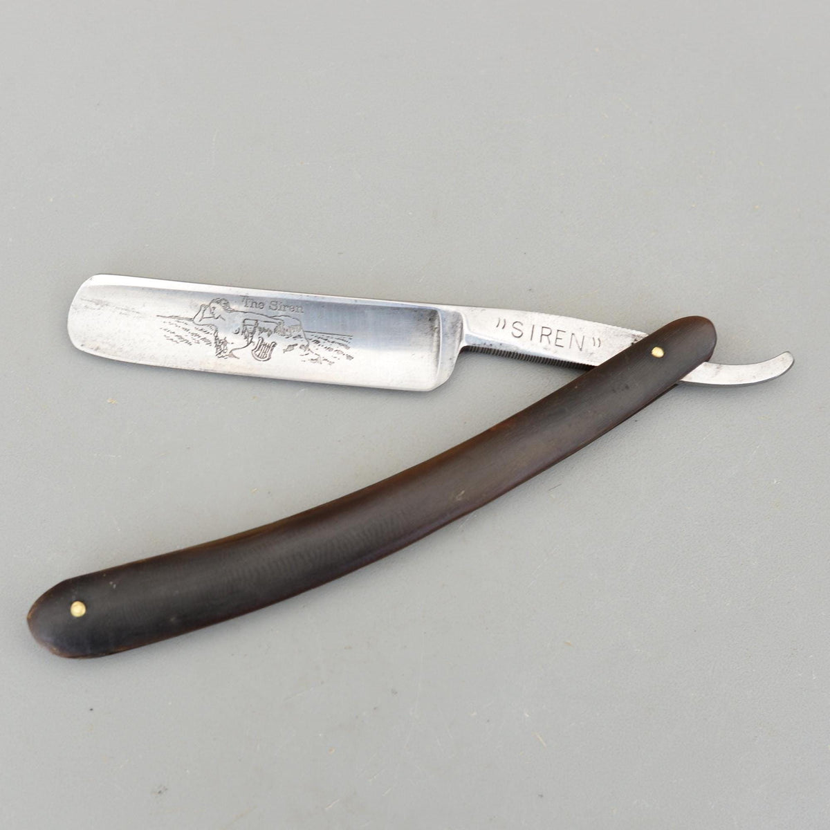 Vintage SIREN Straight Razor