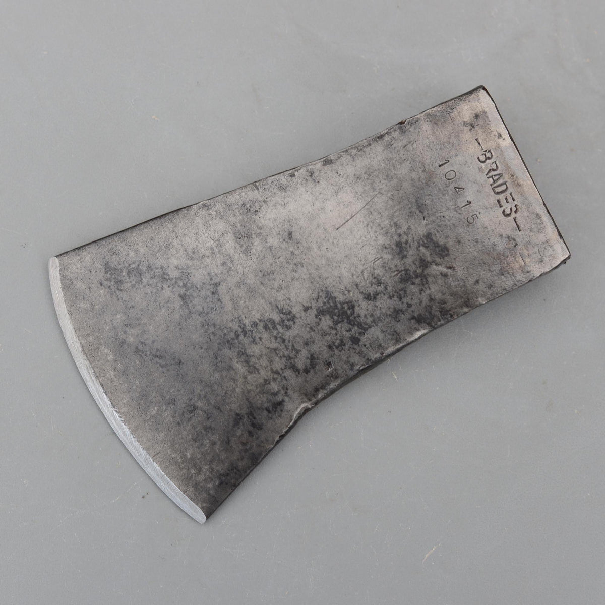 Vintage BRADES 10415 Made in England Axe Head Carpenters Survival Camp Bushcraft Ax