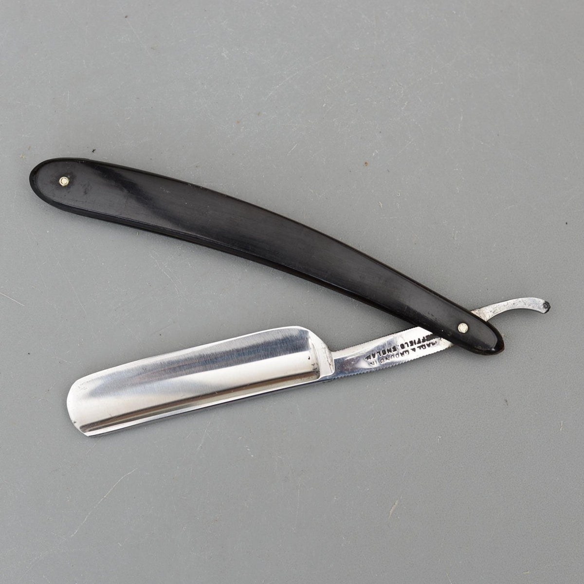 Vintage VOOGD Sheffield England Straight Razor