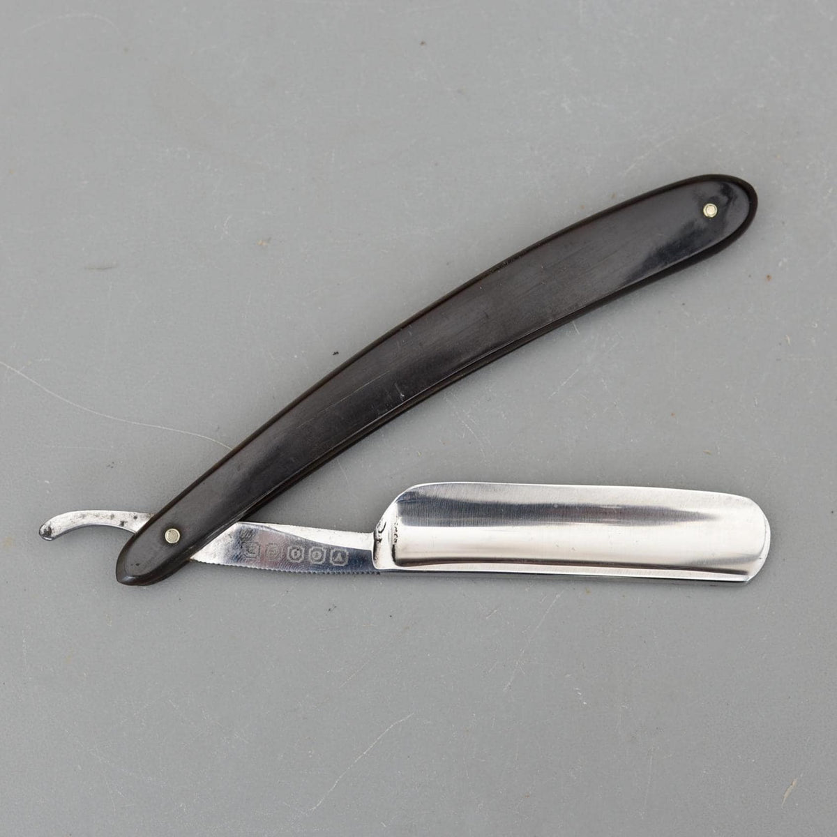 Vintage VOOGD Sheffield England Straight Razor