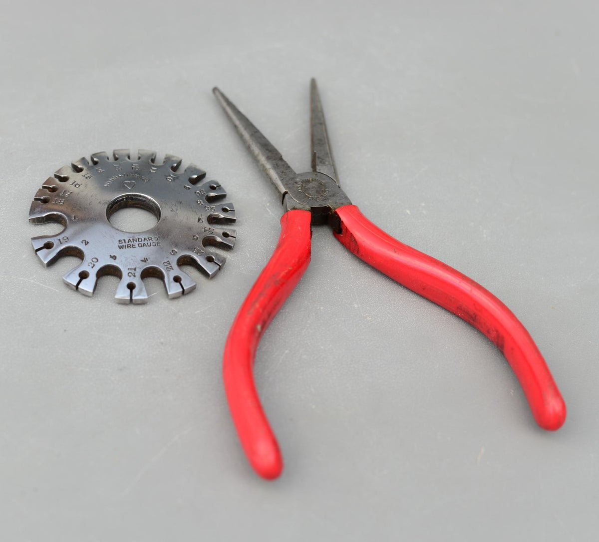 Set 2 Wynn & Timmins Heart Brand Pliers Cutters and Wire Gauge Std 1-26