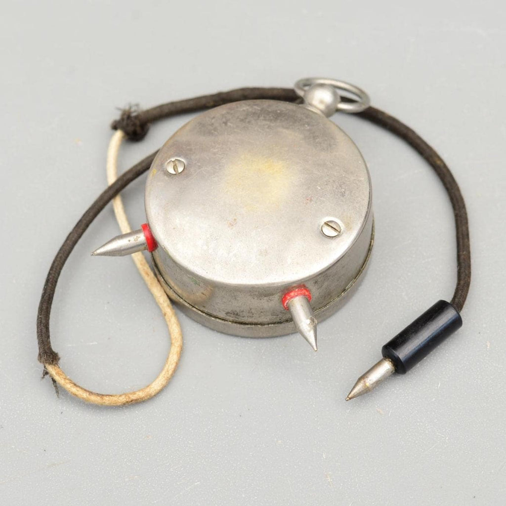 Vintage British Make Pocket Voltmeter Gauge Battery Checker 0-12 Volts