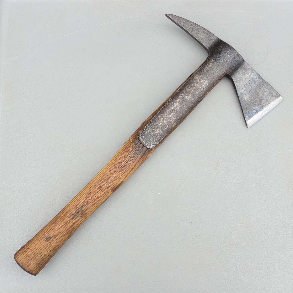 Vintage Rare W.GILPIN Strap Handled Fireman’s Axe L&NWR