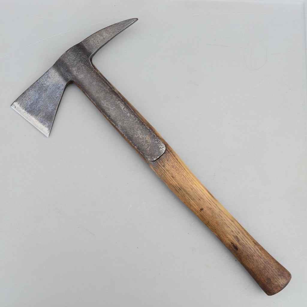 Vintage Rare W.GILPIN Strap Handled Fireman’s Axe L&NWR