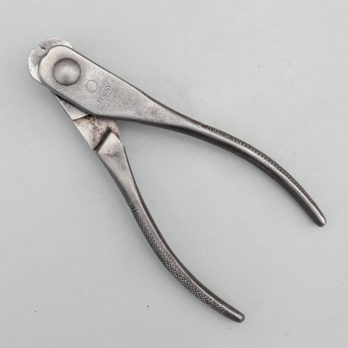 Vintage TERRY Forged Steel Solid Wire Cutters Cutting Pliers Nippers