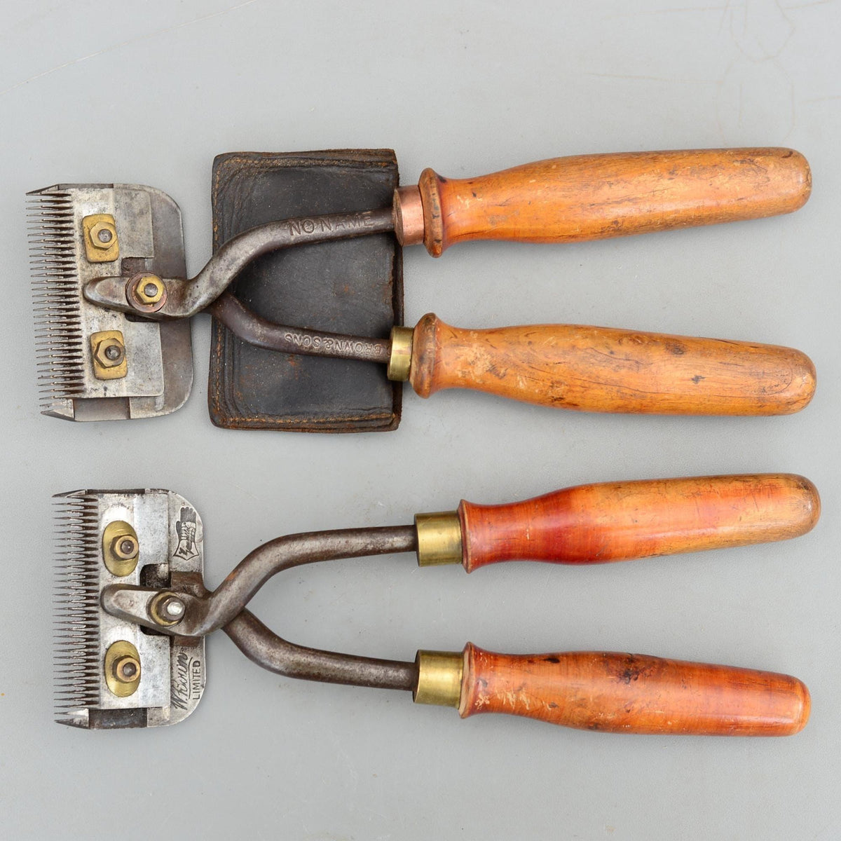 2 Vintage Horse Clippers Equestrian Brown & Sons