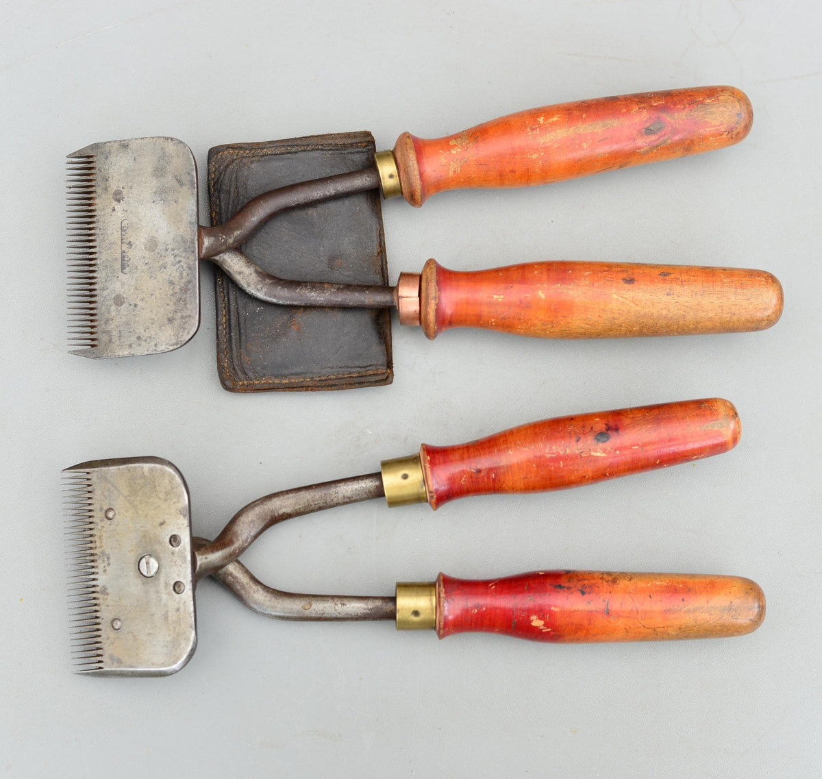 2 Vintage Horse Clippers Equestrian Brown & Sons