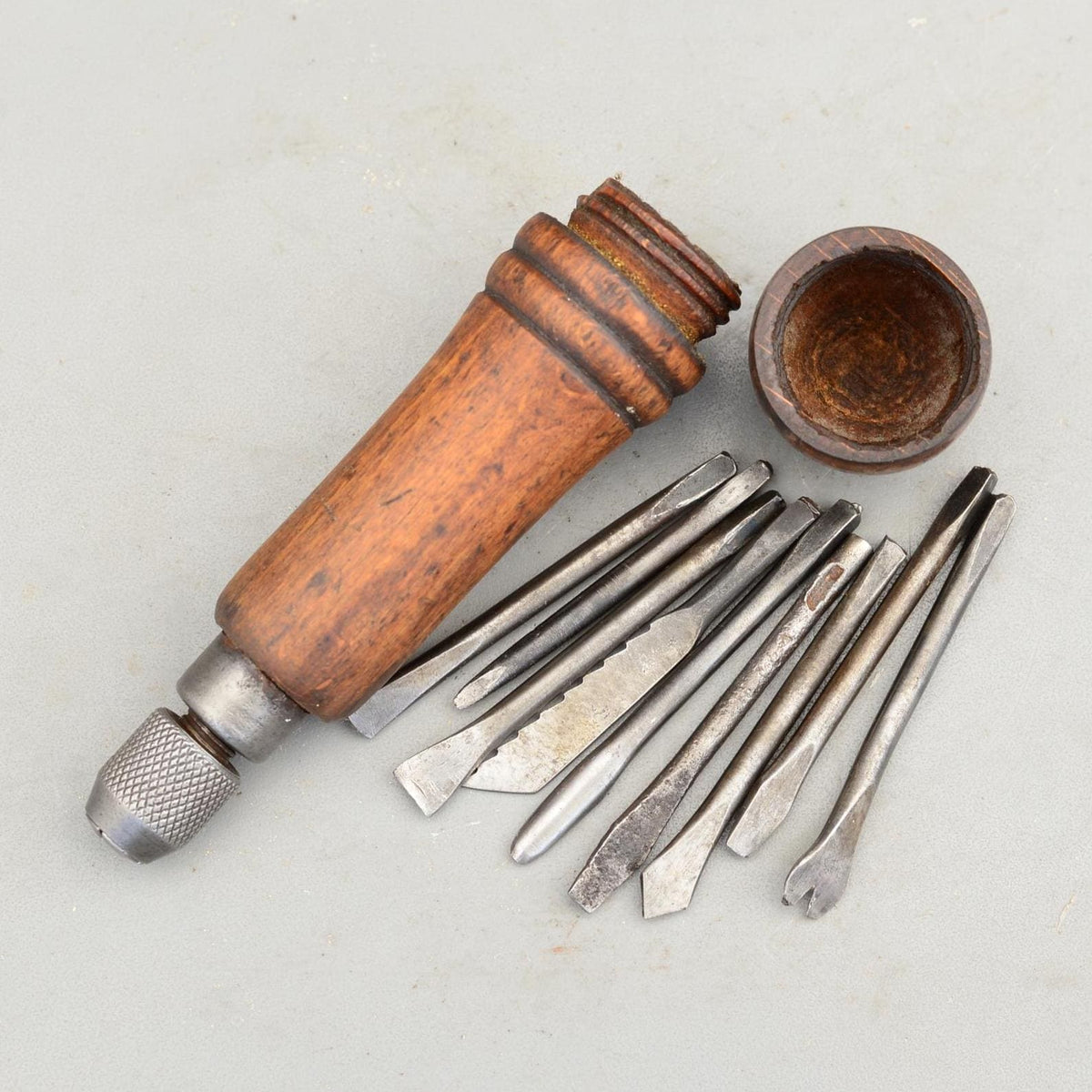 Vintage 9 in 1 Tool Set Multitool Screwdriver Gimlet 7 Bits